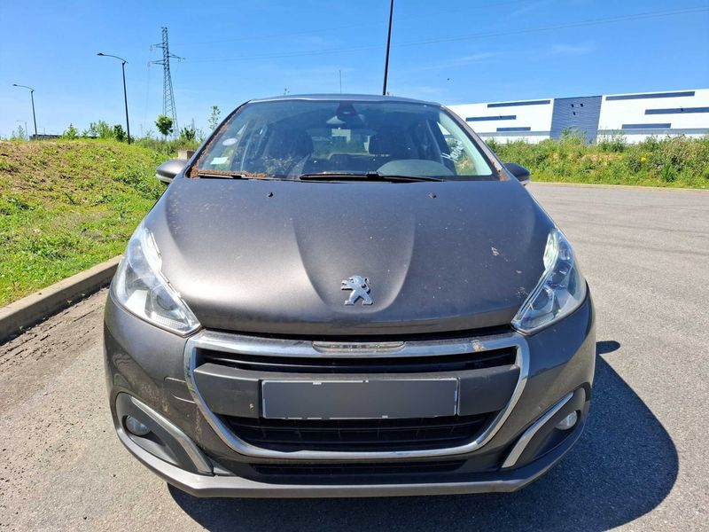 Peugeot 208 1.2 PureTech Signature 2018 – снимка 7