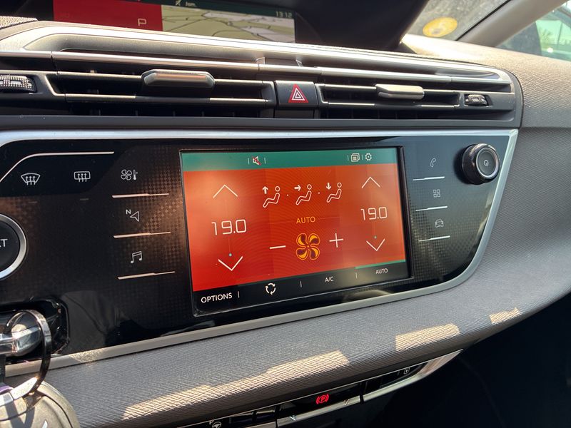 Citroen C4 Spacetourer 1.5 Blue-HDi Selection 2020 – снимка 21