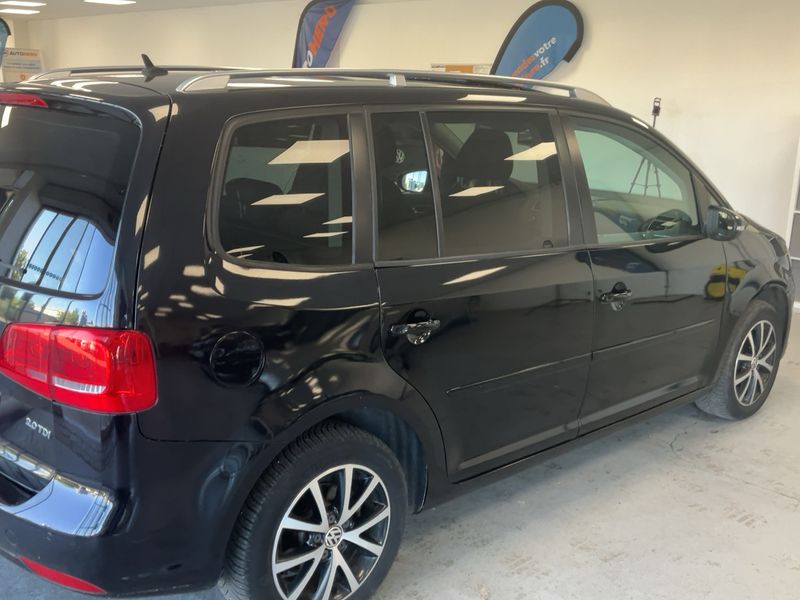 Volkswagen Touran 2.0 TDI Design Edition 2011 – снимка 6