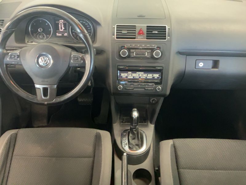 Volkswagen Touran 2.0 TDI Design Edition 2011 – снимка 12
