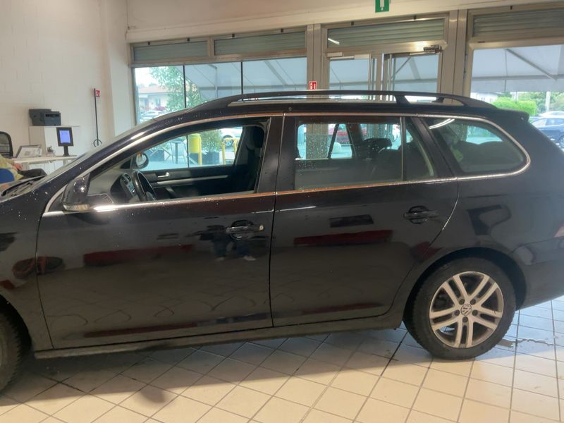 Volkswagen Golf VI 1.6 TDI Highline 2010 – снимка 4