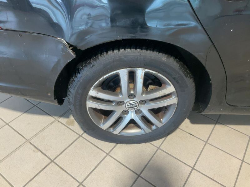 Volkswagen Golf VI 1.6 TDI Highline 2010 – снимка 18