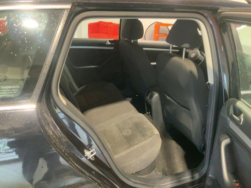 Volkswagen Golf VI 1.6 TDI Highline 2010 – снимка 14