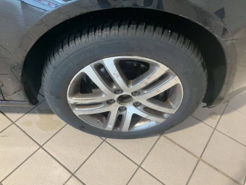 Volkswagen Golf VI 1.6 TDI Highline 2010 – снимка 19