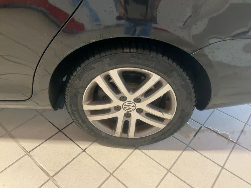 Volkswagen Golf VI 1.6 TDI Highline 2010 – снимка 17
