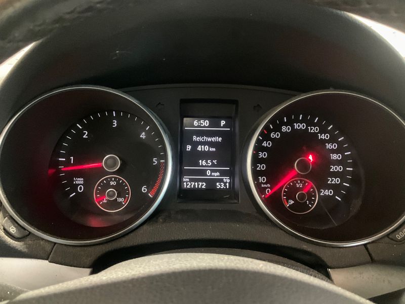 Volkswagen Golf VI 1.6 TDI Highline 2010 – снимка 13