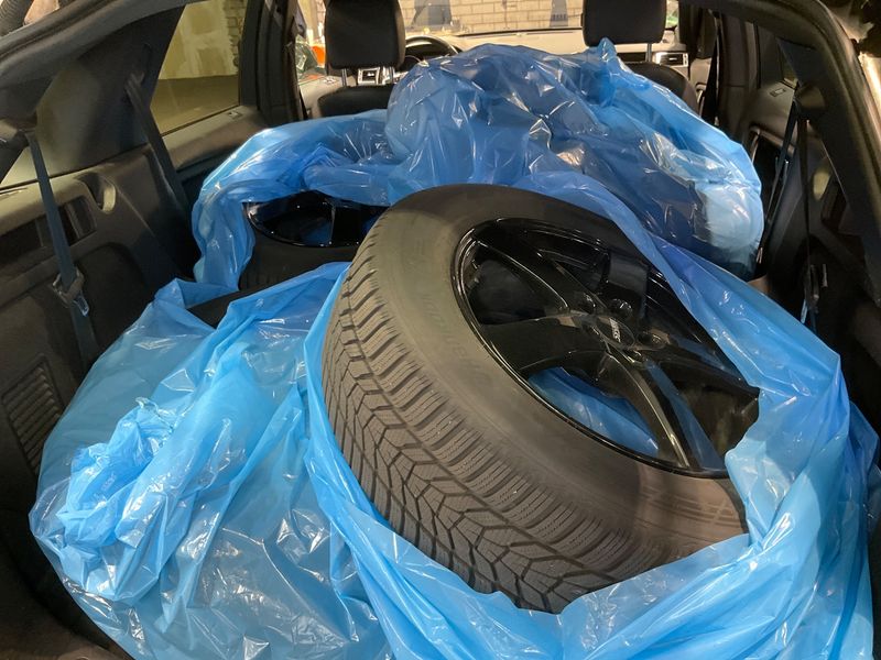 Land Rover Discovery Sport 2.0 Turbo SE AWD 2019 – снимка 15