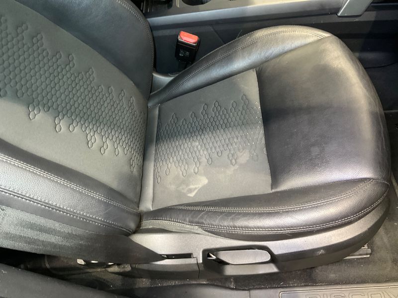 Land Rover Discovery Sport 2.0 Turbo SE AWD 2019 – снимка 37