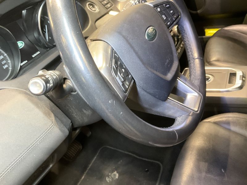 Land Rover Discovery Sport 2.0 Turbo SE AWD 2019 – снимка 29