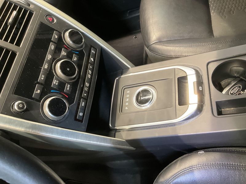Land Rover Discovery Sport 2.0 Turbo SE AWD 2019 – снимка 31