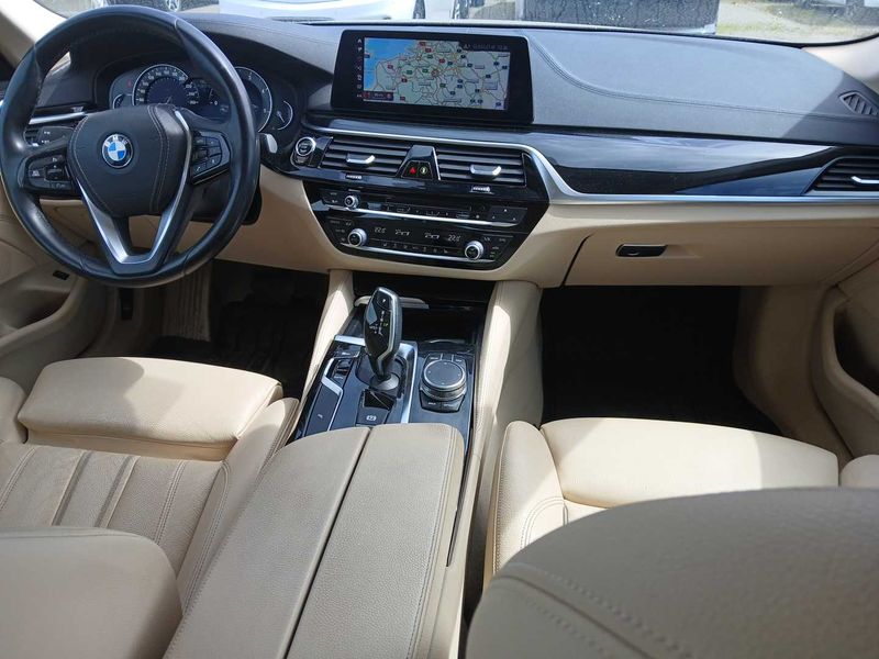 BMW 5er 540d xDrive Luxury Line 2018 – снимка 11