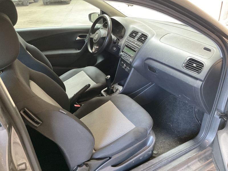 Volkswagen Polo 1.6 TDI Trendline 2010 – снимка 3