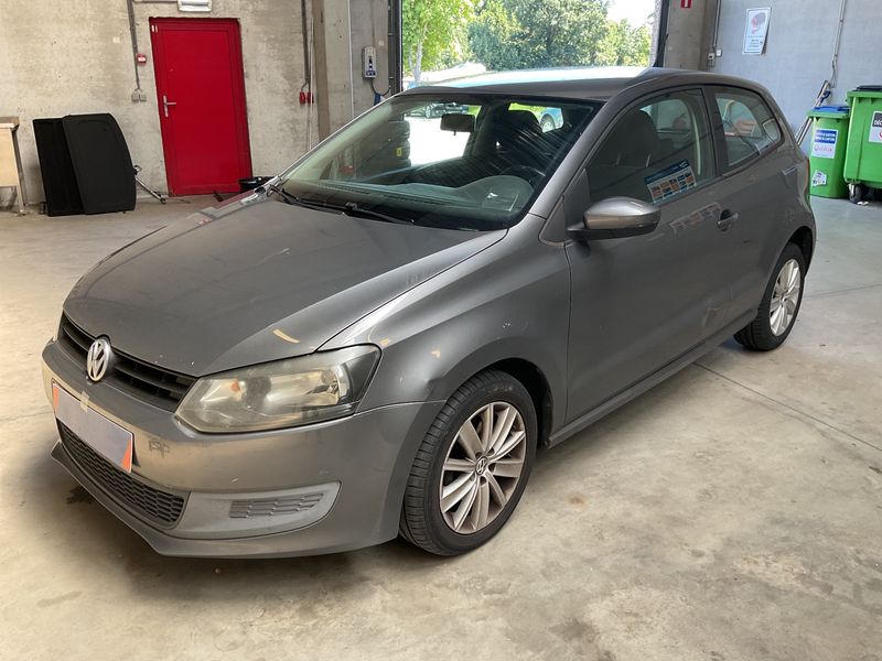 Volkswagen Polo 1.6 TDI Trendline 2010 – снимка 1