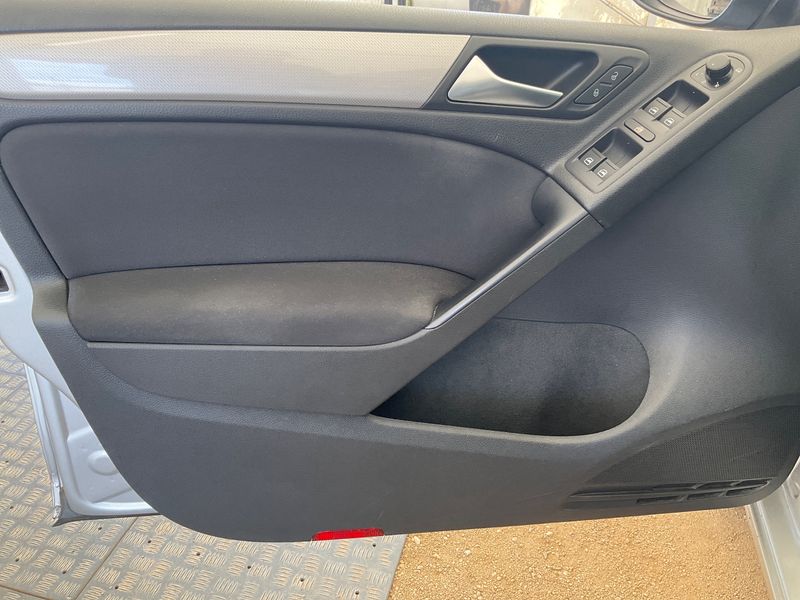 Volkswagen Golf VI 1.2 TSI Match 2012 – снимка 22
