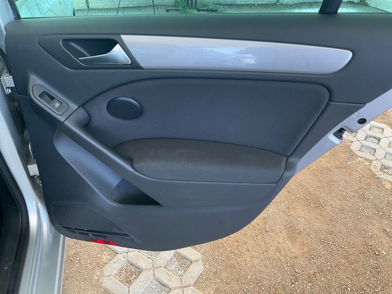 Volkswagen Golf VI 1.2 TSI Match 2012 – снимка 29