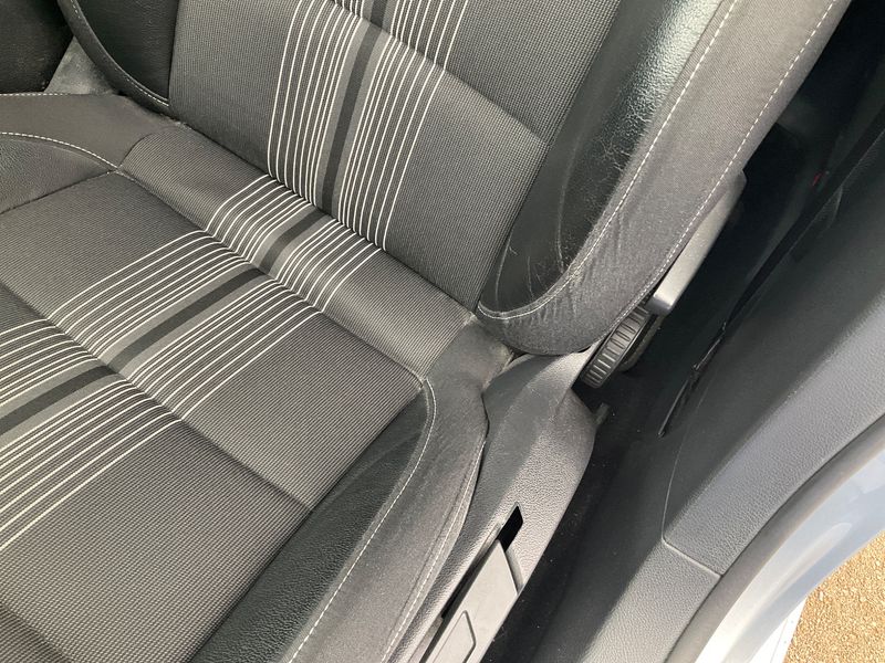 Volkswagen Golf VI 1.2 TSI Match 2012 – снимка 23