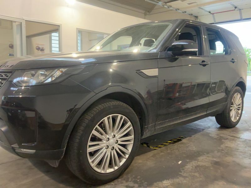 Land Rover Discovery 5 2.0 Td4 SE 2017 – снимка 2