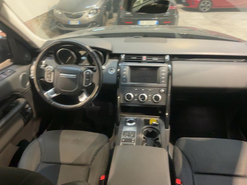 Land Rover Discovery 5 2.0 Td4 SE 2017 – снимка 17
