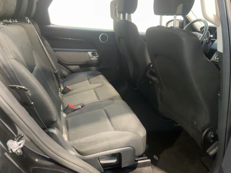 Land Rover Discovery 5 2.0 Td4 SE 2017 – снимка 19