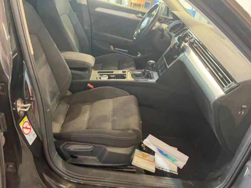 Volkswagen Passat 2.0 TDI Comfortline BlueMotion Tech 2018 – снимка 16