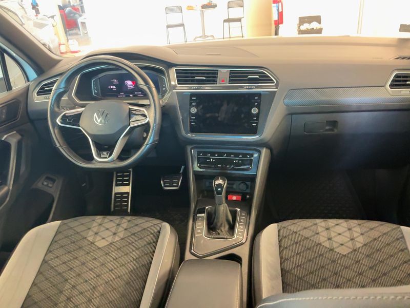 Volkswagen Tiguan 1.4 eHybrid R-Line 2021 – снимка 18