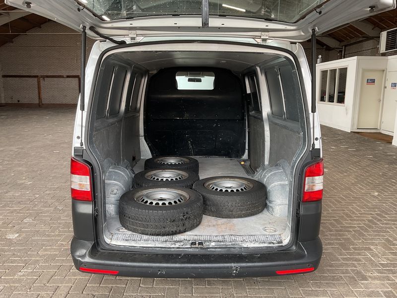 Volkswagen T5 Transporter 2.0 TDI Kasten lang 2014 – снимка 10