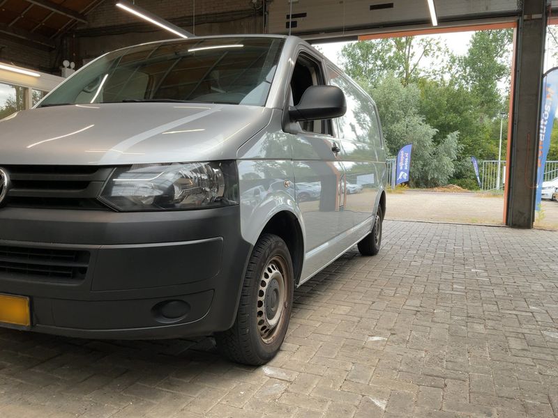 Volkswagen T5 Transporter 2.0 TDI Kasten lang 2014 – снимка на щета