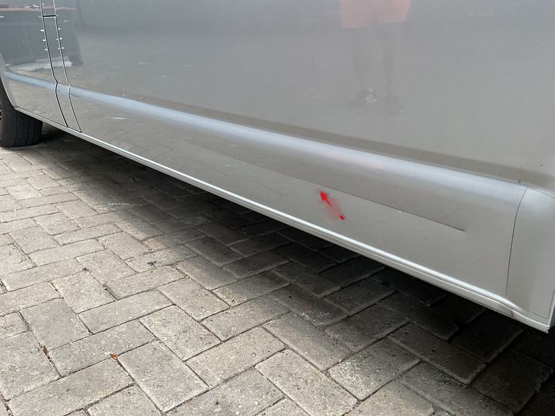 Volkswagen T5 Transporter 2.0 TDI Kasten lang 2014 – снимка на щета