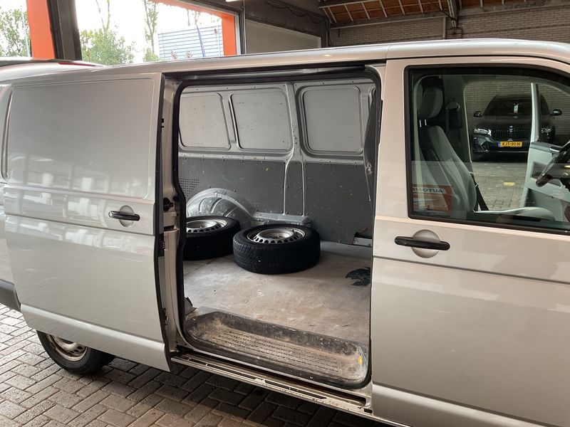 Volkswagen T5 Transporter 2.0 TDI Kasten lang 2014 – снимка 14