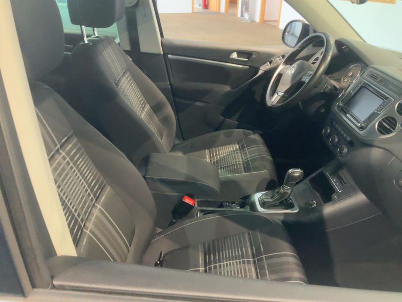 Volkswagen Tiguan 2.0 TDI Sport & Style 4Motion BlueMotion Tech 2016 – снимка 17