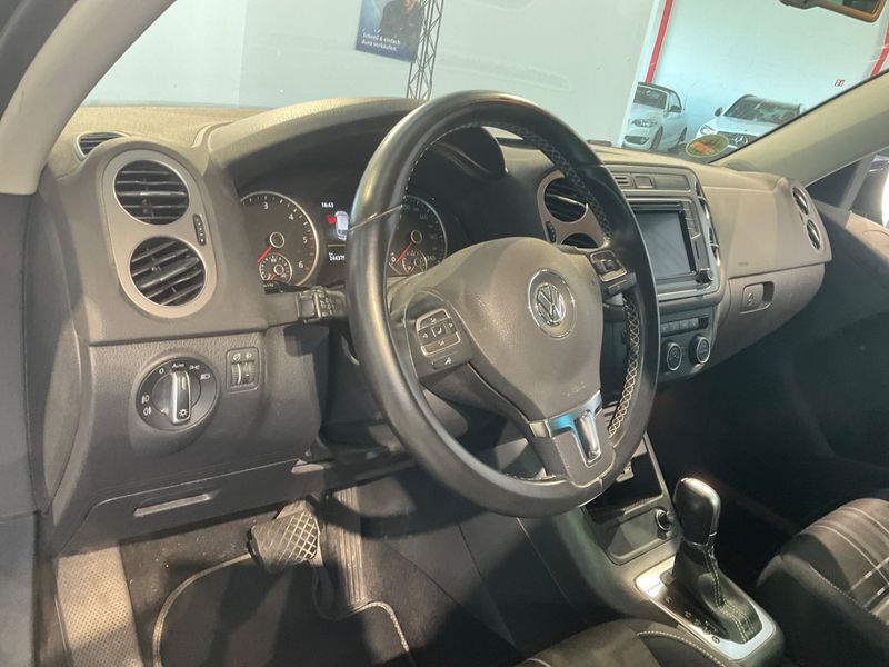 Volkswagen Tiguan 2.0 TDI Sport & Style 4Motion BlueMotion Tech 2016 – снимка 29