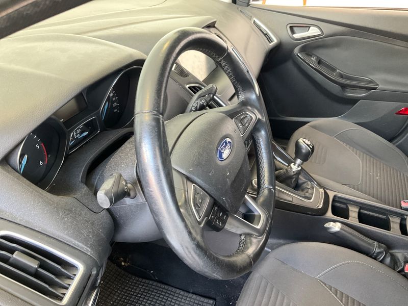 Ford Focus 1.5 TDCi Titanium 2015 – снимка 24