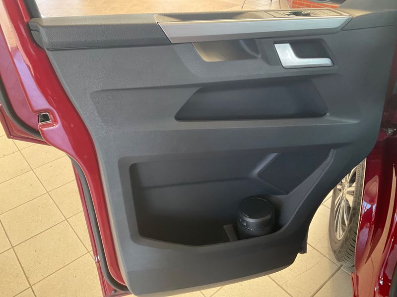 Volkswagen T6 Multivan 2.0 TDI Edition FWD 2021 – снимка 25