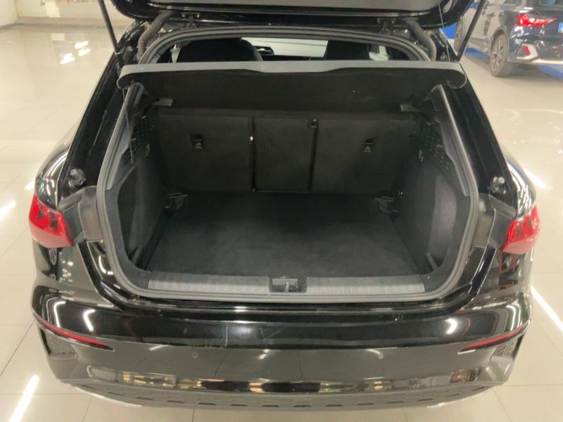 Audi A3 Sportback 35 TDI S line 2023 – снимка 15