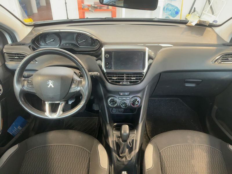 Peugeot 208 1.2 e-VTi Active 2015 – снимка 18