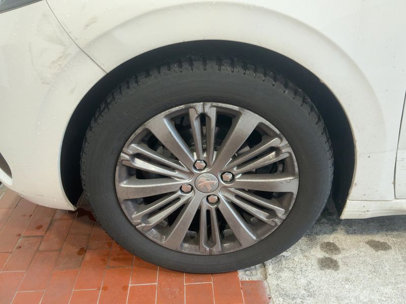 Peugeot 208 1.2 e-VTi Active 2015 – снимка 3
