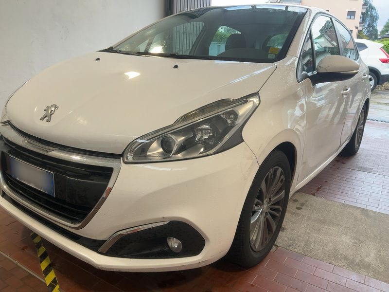Peugeot 208 1.2 e-VTi Active 2015 – снимка 2