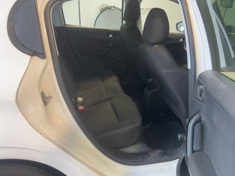 Peugeot 208 1.2 e-VTi Active 2015 – снимка 20