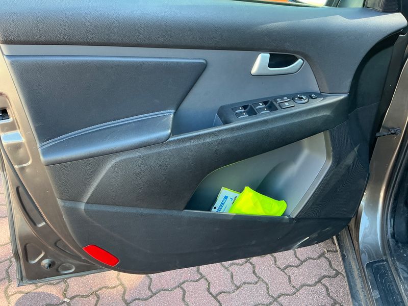 Kia Sportage 2.0 CRDi Spirit 4WD 2015 – снимка 31