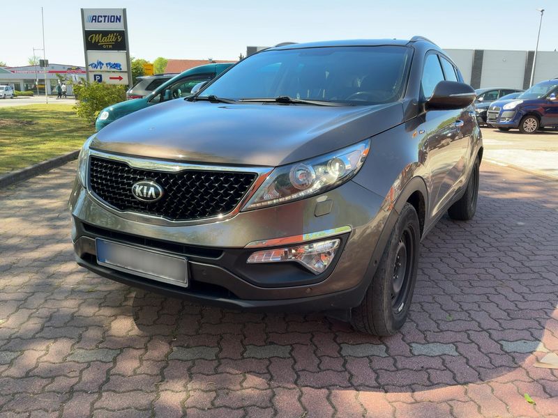 Kia Sportage 2.0 CRDi Spirit 4WD 2015 – снимка 1