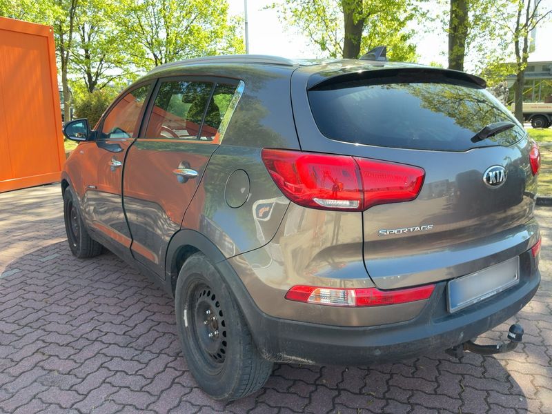 Kia Sportage 2.0 CRDi Spirit 4WD 2015 – снимка 6