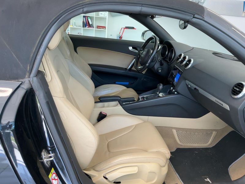 Audi TT 3.2 V6 quattro Roadster 2007 – снимка 16