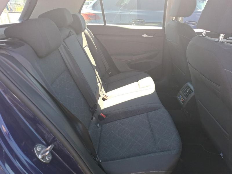 Volkswagen Golf VIII 2.0 TDI Life Plus 2023 – снимка 12