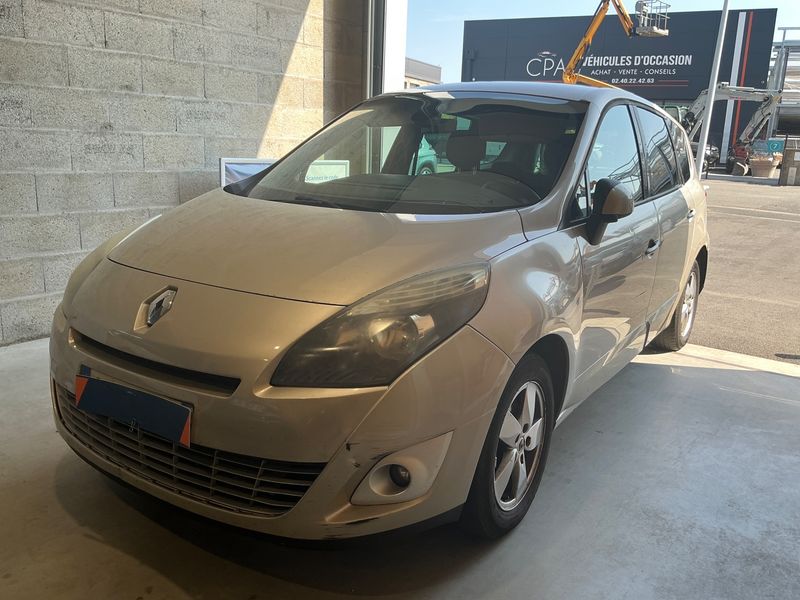 Renault Grand Scenic 1.5 dCi Dynamique 2010 – снимка 1