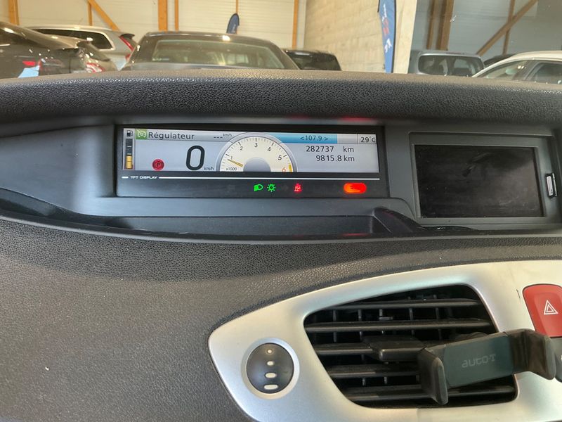 Renault Grand Scenic 1.5 dCi Dynamique 2010 – снимка 4
