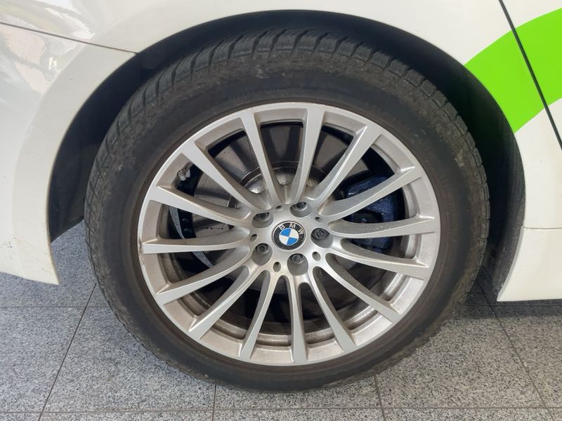 BMW 5er 530e xDrive M Sport 2021 – снимка 9