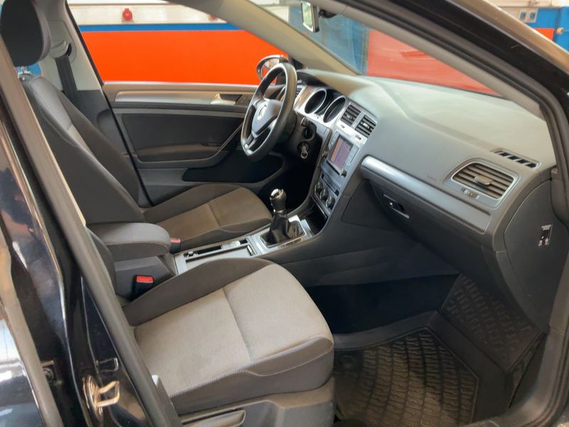 Volkswagen Golf VII 1.0 TSI Trendline BlueMotion Tech 2015 – снимка 17