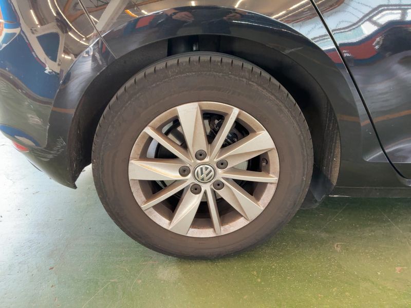 Volkswagen Golf VII 1.0 TSI Trendline BlueMotion Tech 2015 – снимка 9