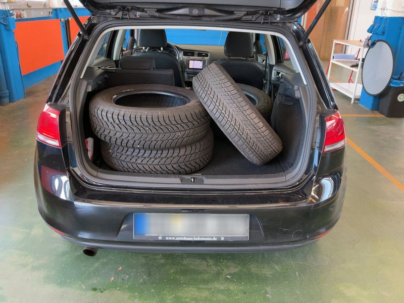 Volkswagen Golf VII 1.0 TSI Trendline BlueMotion Tech 2015 – снимка 16