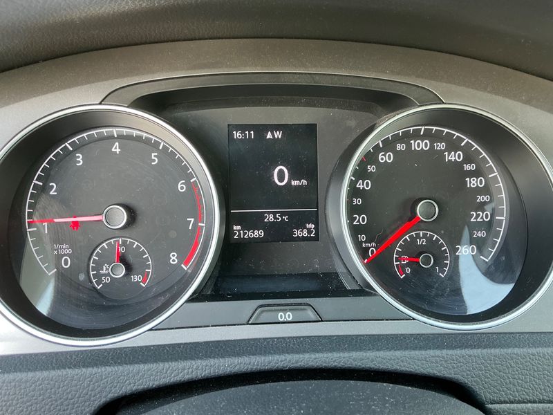 Volkswagen Golf VII 1.0 TSI Trendline BlueMotion Tech 2015 – снимка 19